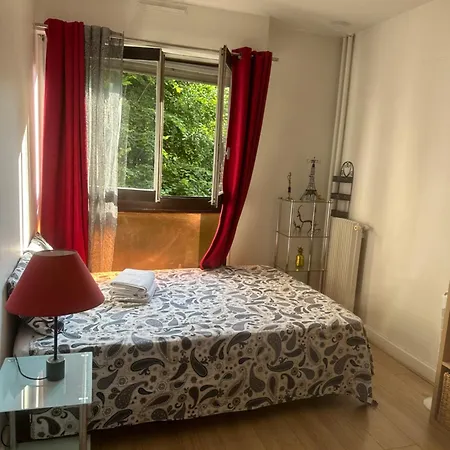 Calm And Comfortable Parisian 아파트 파리