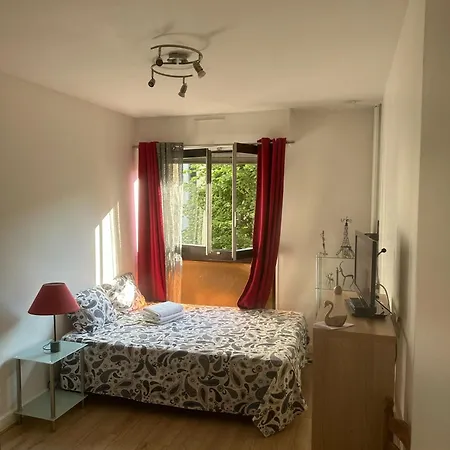 Calm And Comfortable Parisian דירה פריז